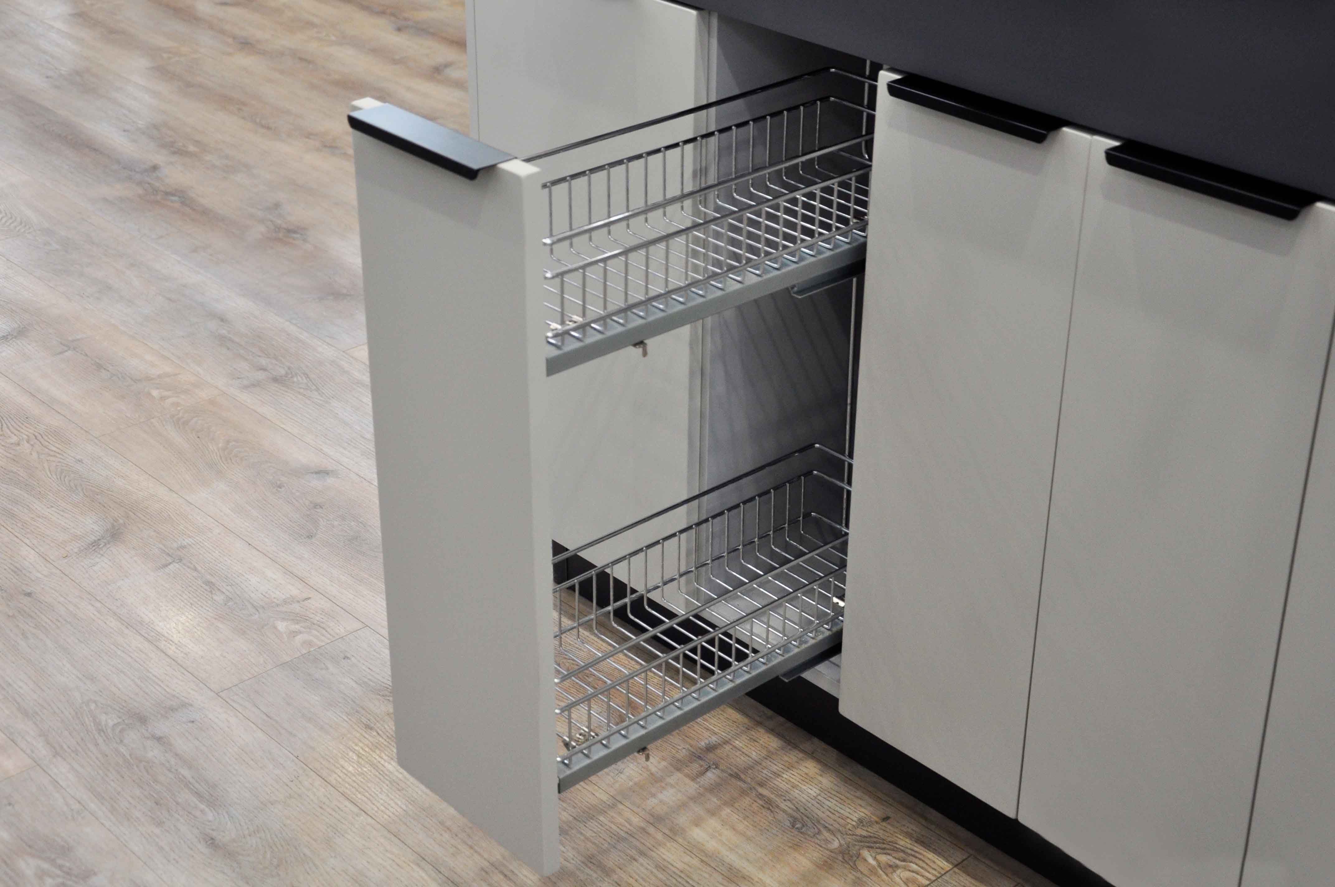 Бутылочница 2-уров. на направляющих скрытого монтажа _ на сайт